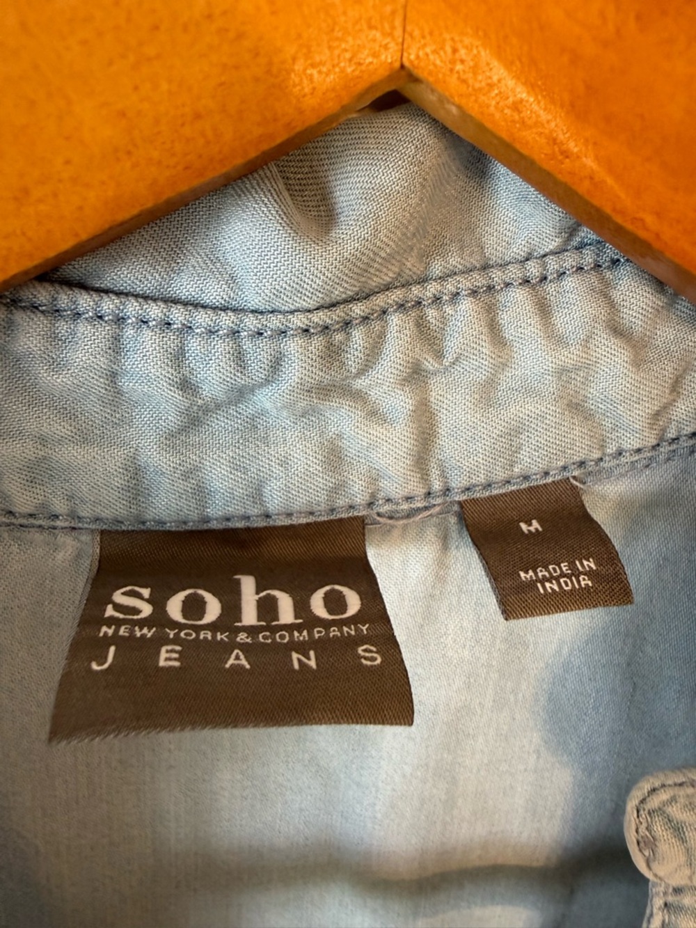 NEW YORK & CO soho Light Blue Sleeveless Button-Down Shirt White Stars - Picture 4 of 7